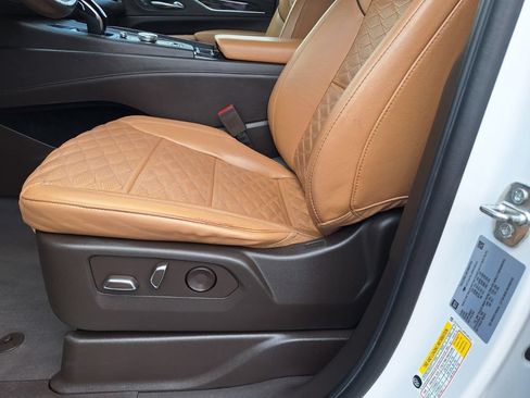 Used 2022 Cadillac Escalade Premium Luxury w/ Performance Package RWD image 35