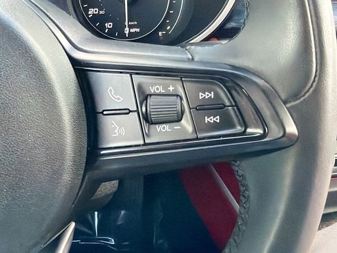 Used 2020 Alfa Romeo Stelvio image 38