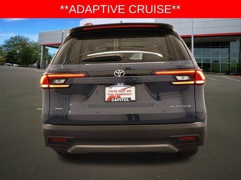 Certified 2024 Toyota Grand Highlander AWD image 4