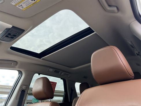 Certified 2024 Nissan Pathfinder Platinum w/ Cargo Package image 24