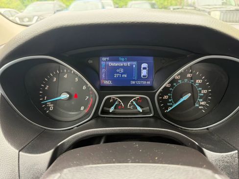 Used 2014 Ford Focus SE w/ SE Sport Package FWD image 37