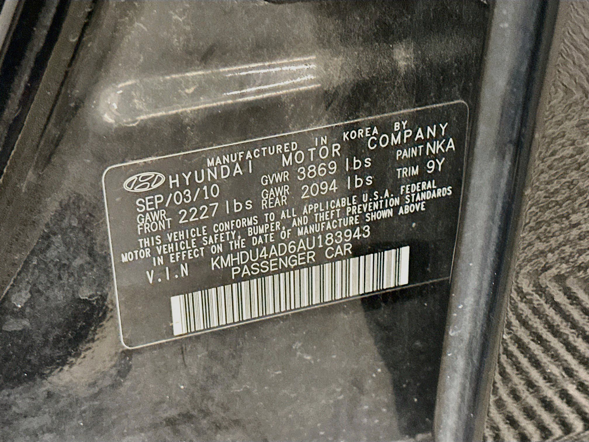Used 2010 Hyundai Elantra SE FWD image 12
