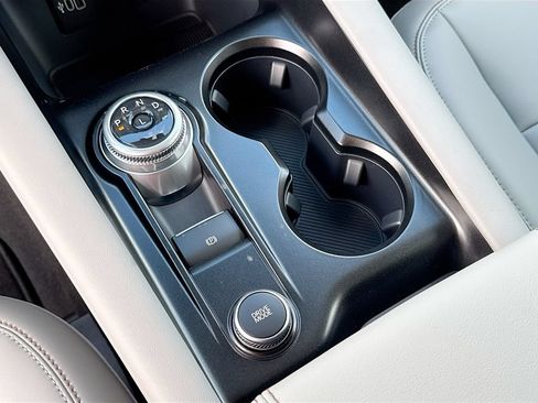 New 2026 Ford Explorer Active w/ Active Comfort Package RWD image 21