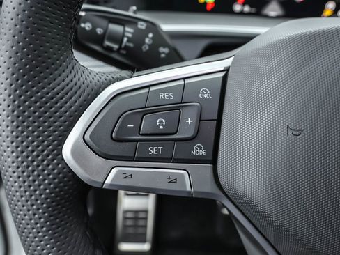 New 2025 Volkswagen Tiguan SE R-Line image 27