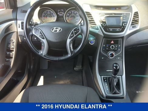 Used 2016 Hyundai Elantra Value Edition FWD image 17
