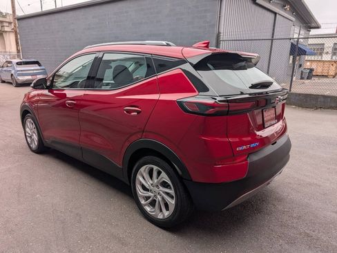 Used 2023 Chevrolet Bolt EUV LT FWD image 5