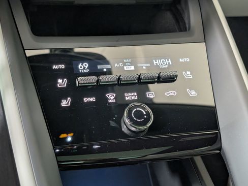 New 2025 Porsche Macan 4S Electric image 26