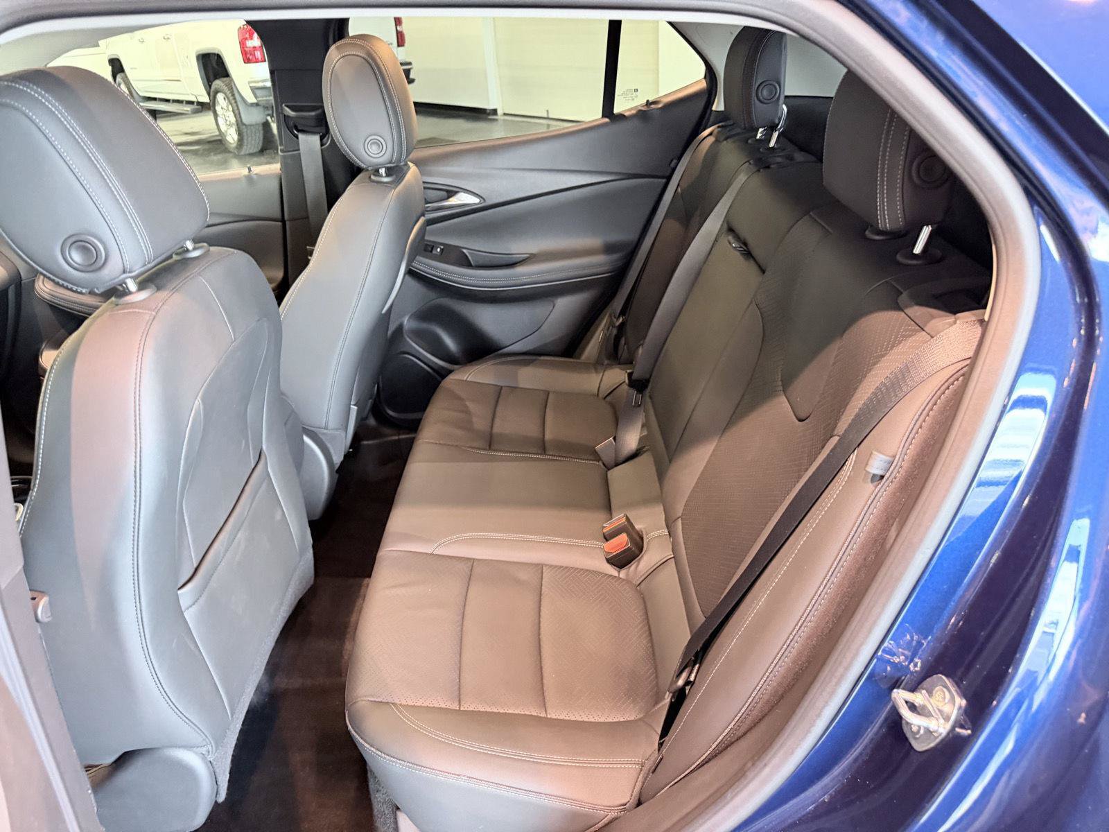 Used 2023 Buick Encore GX Essence w/ Experience Buick Package AWD/4WD image 23