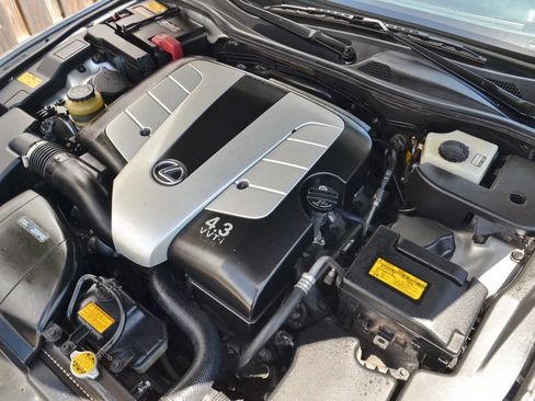 Used 2006 Lexus SC 430 Convertible image 25