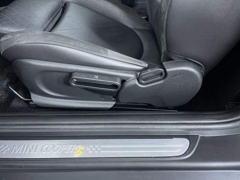 Used 2022 MINI Cooper SE image 13