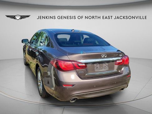 Used 2019 INFINITI Q70 Luxe AWD/4WD image 4