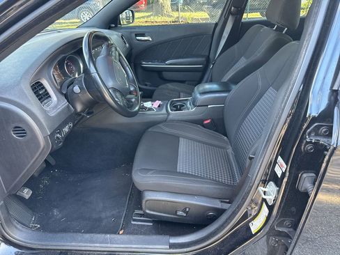 Used 2023 Dodge Charger SXT RWD image 7