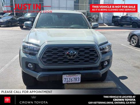 Used 2023 Toyota Tacoma TRD Off-Road w/ Black Out Package (TMS) AWD/4WD image 1