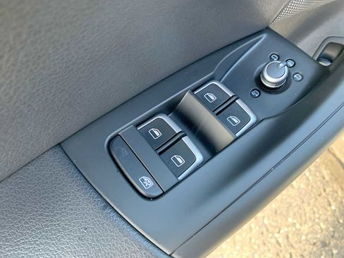 Used 2016 Audi Q3 2.0T Prestige w/ Prestige Package image 24
