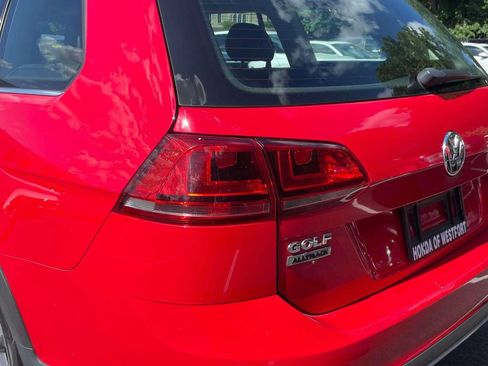 Used 2017 Volkswagen Golf Alltrack AWD/4WD image 11