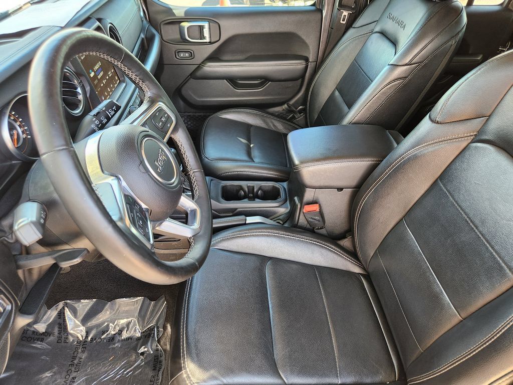 Used 2020 Jeep Wrangler Unlimited Sahara AWD/4WD image 4