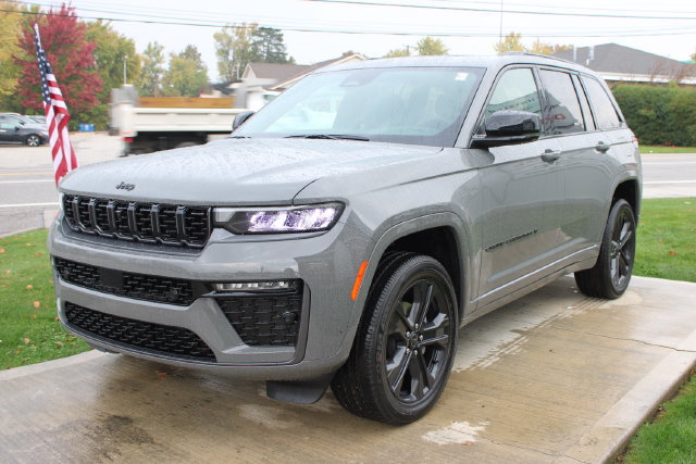 New 2027 Jeep Grand Cherokee Limited AWD/4WD image 8