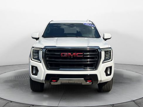 Used 2023 GMC Yukon AT4 w/ Technology Package AWD/4WD image 2