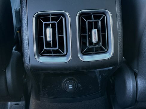Used 2025 Kia Sorento EX w/ EX Panoramic Sunroof Package AWD/4WD image 13