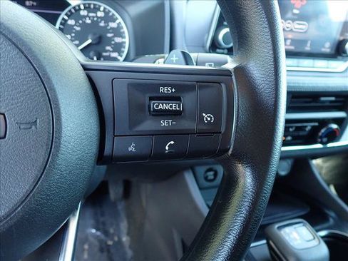 Used 2024 Nissan Rogue S AWD/4WD image 14