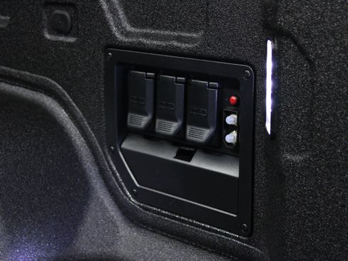 New 2025 GMC Sierra EV Denali image 15