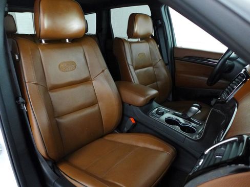 Used 2021 Jeep Grand Cherokee Overland AWD/4WD image 49