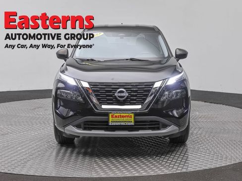 Used 2023 Nissan Rogue S AWD/4WD image 2