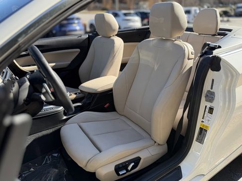 Used 2019 BMW 230i Convertible w/ Convenience Package image 26