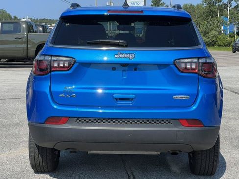 Used 2024 Jeep Compass Latitude AWD/4WD image 8