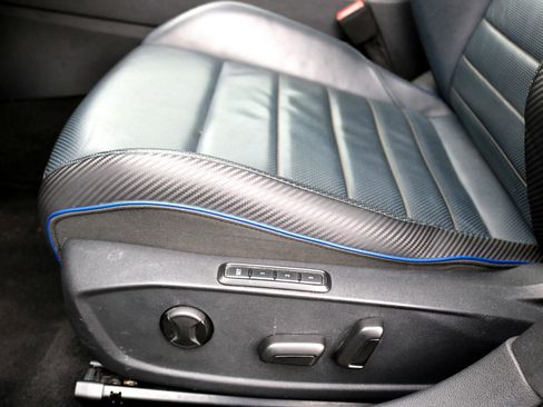 Used 2024 Volkswagen Golf R image 14