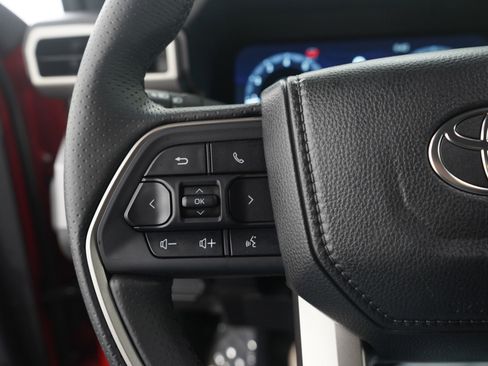 Used 2025 Toyota 4Runner TRD Off-Road Premium image 25