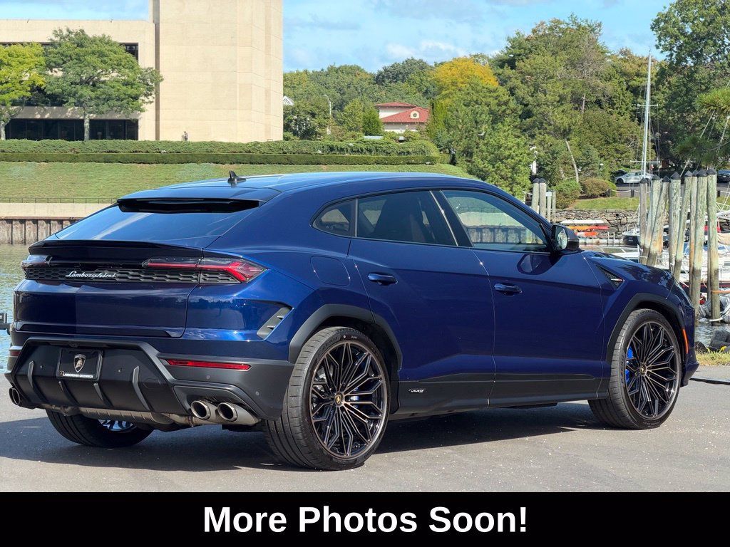 Used 2025 Lamborghini Urus SE AWD/4WD image 5