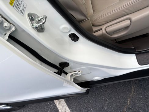 Used 2012 Honda CR-V EX-L image 31