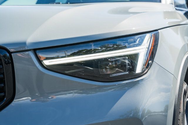 New 2026 Volvo XC40 B5 Ultra w/ Protection Package Premier AWD/4WD image 14