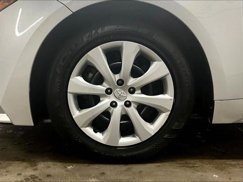 Used 2023 Toyota Corolla LE image 7