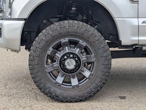 Used 2017 Ford F350 Platinum w/ Platinum Ultimate Package AWD/4WD image 32