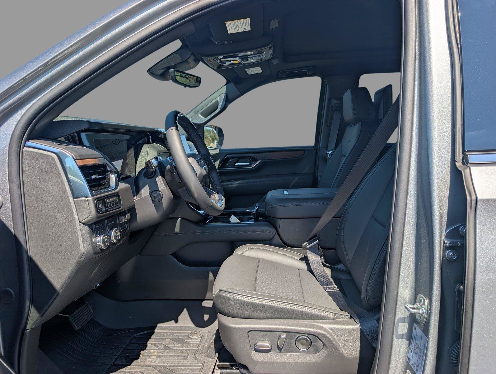 New 2026 GMC Yukon Denali w/ Denali Reserve Package AWD/4WD image 14