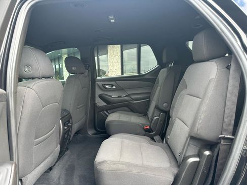 Used 2023 Chevrolet Traverse LT AWD/4WD image 14