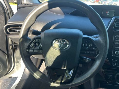Used 2021 Toyota Prius L Eco FWD image 45