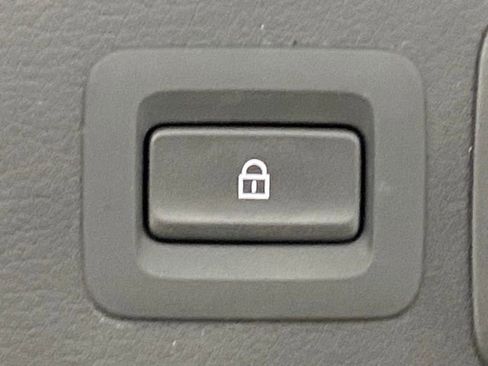 Used 2024 MAZDA CX-30 AWD 2.5 S w/ Preferred Package image 13