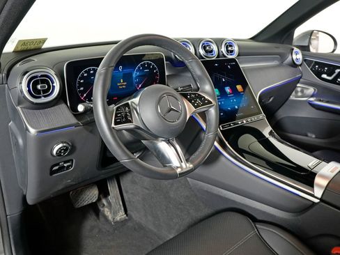 Certified 2025 Mercedes-Benz GLC 300 4MATIC image 14