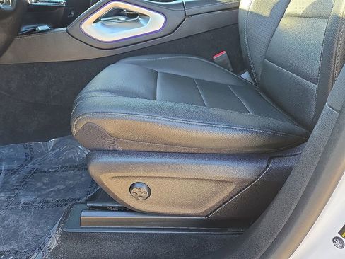 Used 2021 Mercedes-Benz GLE 350 w/ Premium Package image 24