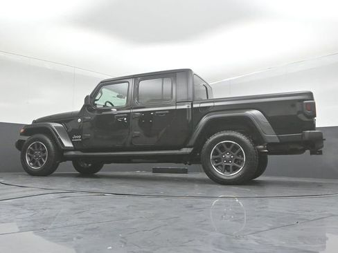 Used 2021 Jeep Gladiator Overland w/ Cold Weather Group image 34
