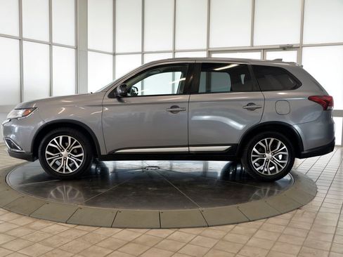 Used 2017 Mitsubishi Outlander ES FWD image 5