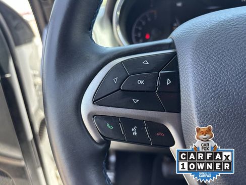 Used 2019 Jeep Grand Cherokee Laredo AWD/4WD image 28