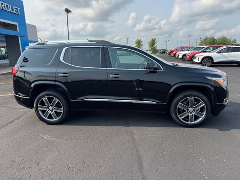 Used 2019 GMC Acadia Denali w/ Technology Package AWD/4WD image 2