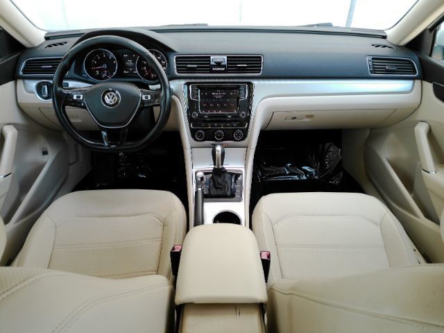 Used 2019 Volkswagen Passat 2.0T Wolfsburg w/ Wheels & Sunroof Package FWD image 2