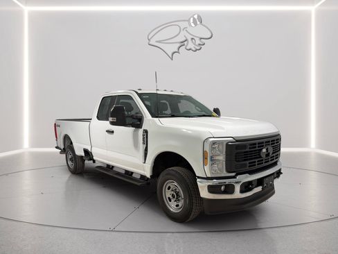 Used 2026 Ford F250 XL w/ XL Chrome Package AWD/4WD image 7
