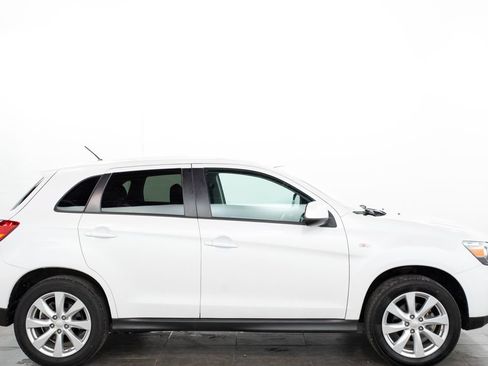 Used 2015 Mitsubishi Outlander Sport ES AWD/4WD image 14