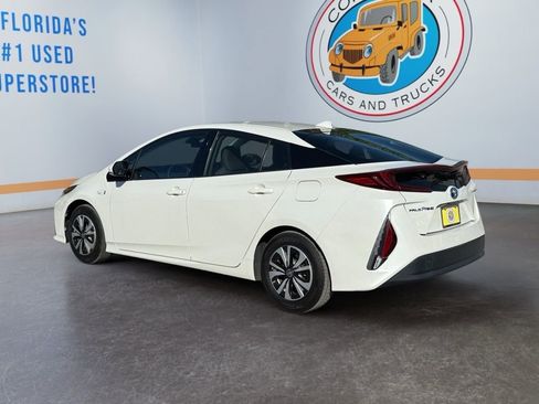 Used 2017 Toyota Prius Prime Plus image 3